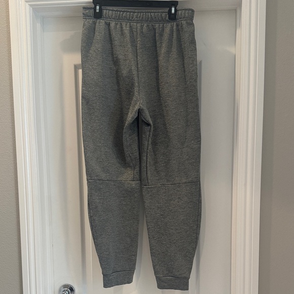 Nike Men’s Charcoal Joggers - Picture 2 of 3